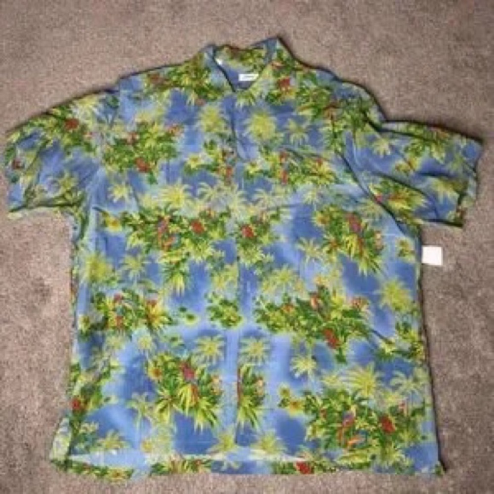 Button-Up Blue Floral Hawaiian Camp Shirt